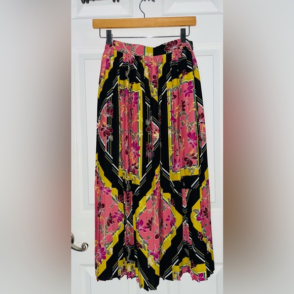 Apt. 9 Pink and Yellow Floral Pleated Midi Skirt Small - Picture 2 of 3